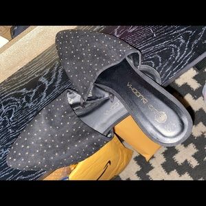 Women’s slide on shoes